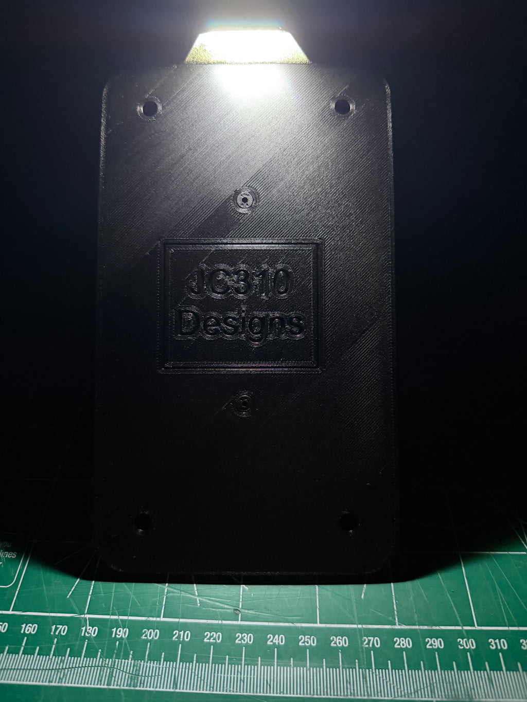 Onyx RCR 80V – Illuminated License Plate Mount (Swing Arm Edition)
