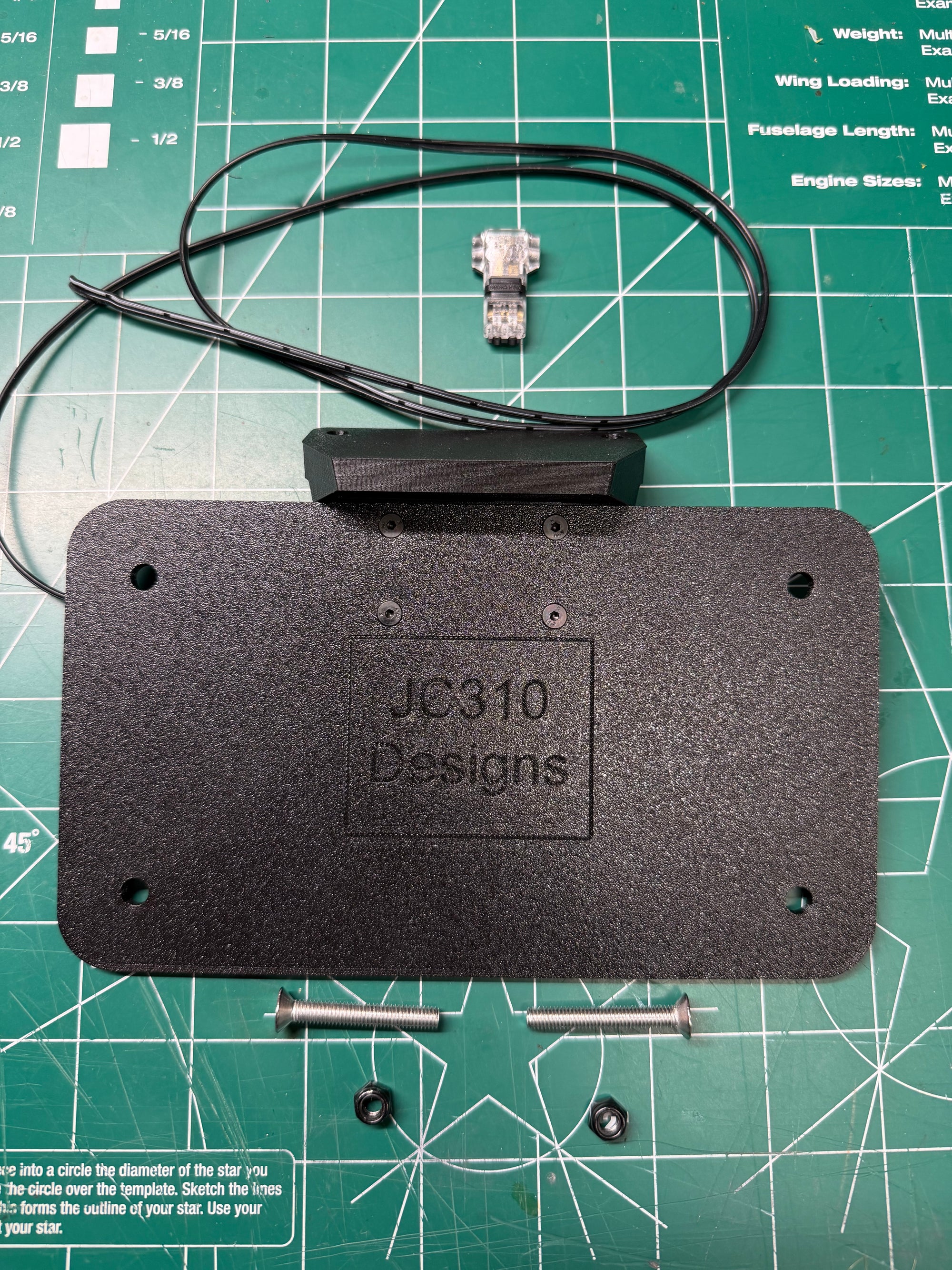 Onyx RCR 80V – Illuminated License Plate Mount