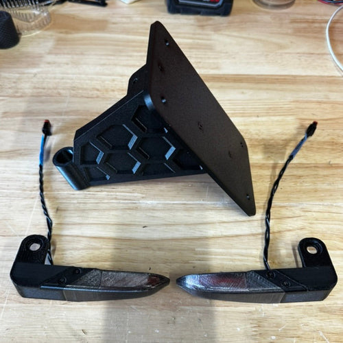 Livewire - Del Mar S2 signal lights and License plate mount